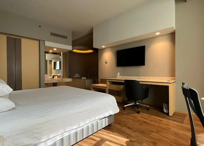 Hotel Ramada By Wyndham Santa Fe