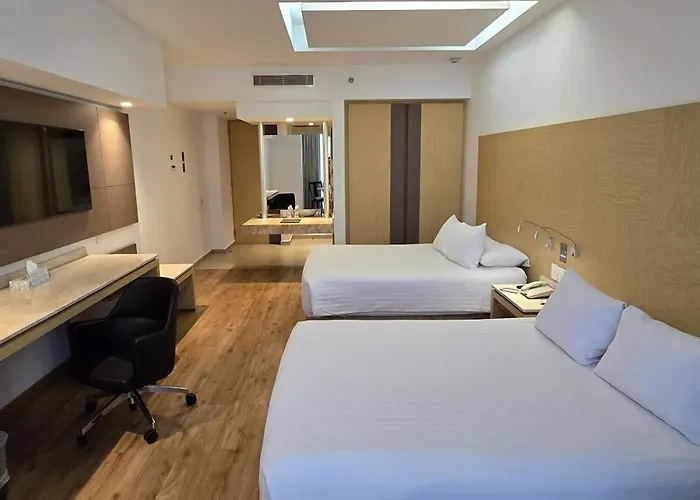 Ramada By Wyndham Santa Fe 4*