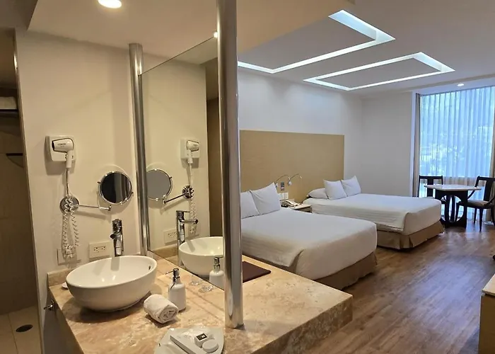 Ramada By Wyndham Santa Fe ホテル