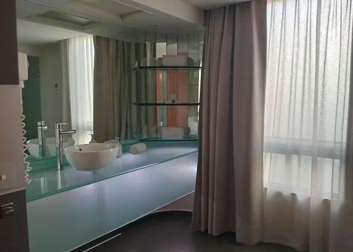 Ramada By Wyndham Santa Fe 4*