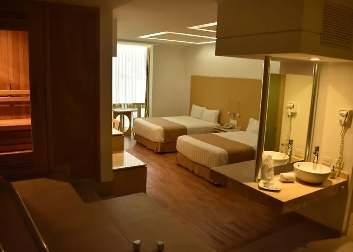 Hotel Ramada By Wyndham Santa Fe 4*