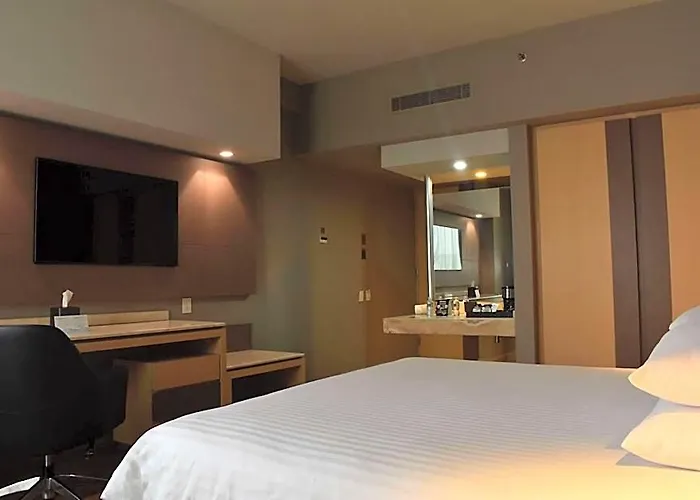 Ramada By Wyndham Santa Fe